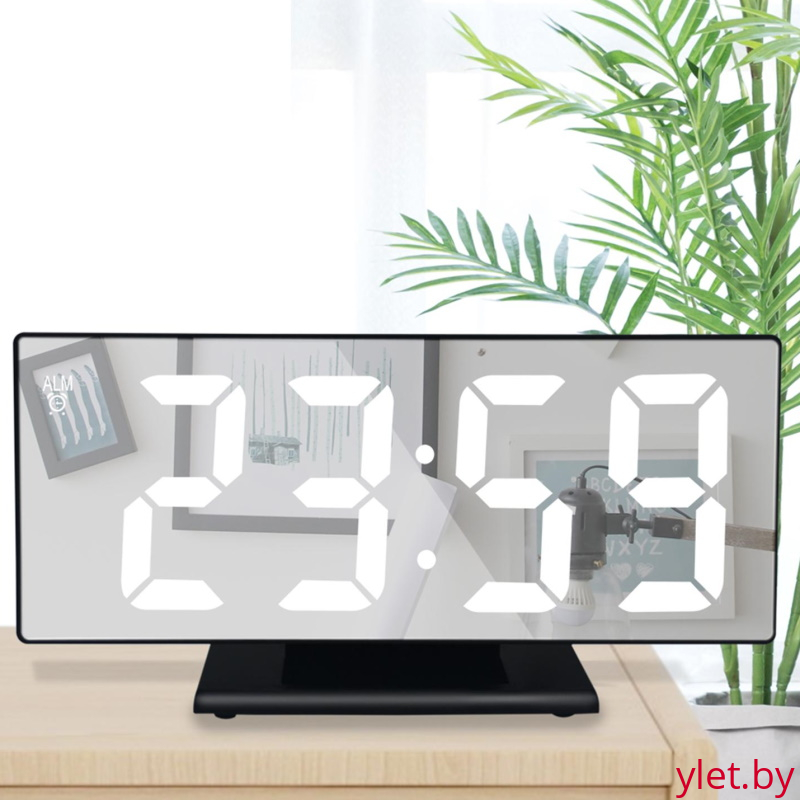 Часы зеркальные в розетку DS 3618L Led mirror (белые цифры)