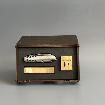 Подарочный набор " Самому сильному и надежному "  (мультитул, USB зажигалка Ciger, зарядный кабель)