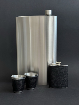 Набор походный 5 предметов (фляжка 1920 мл, 2 стопки, нож, фляжка малая)