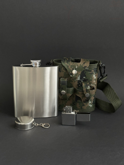 Набор походный 4 предмета черный (фляжка 530 мл, зажигалка бензиновая, складная стопка, ремень для переноски)