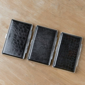 Портсигар черный под кожу с резинкой Компакт