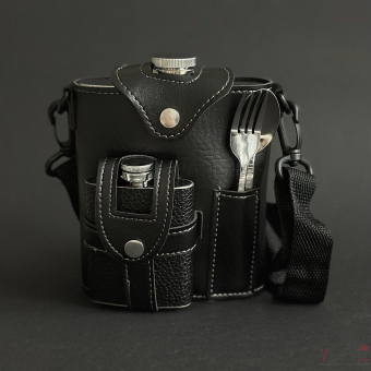 Набор походный 4 предмета черный (фляжка 530 мл, фляжка 120 мл, вилка, ложка, ремень для переноски)