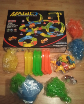 Трек с машинкой.