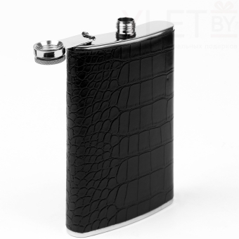 Подарочный набор 4 в 1: фляжка чёрная 300 мл, воронка, 2 рюмки, 17 х 21.5 см