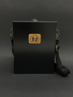 Набор подарочный (7 предметов) 23-MH-5 (Фляжка 9oz, фляжка 7oz, фляжка брелок 1 oz, мультитул, карты 2 стопки, лейка, ремень для переноски)