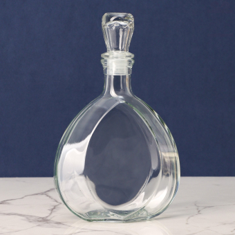 Набор для приготовления алкоголя «Крепкому духом»: набор трав и специй 7 г., штоф 500 мл., фляжка 240 мл., инструкция