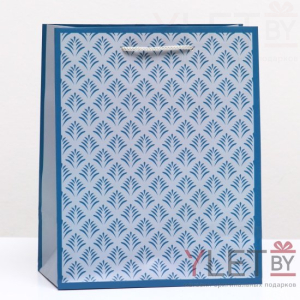 Пакет подарочный Принт на сером, 18 х 22.3 х 10 см