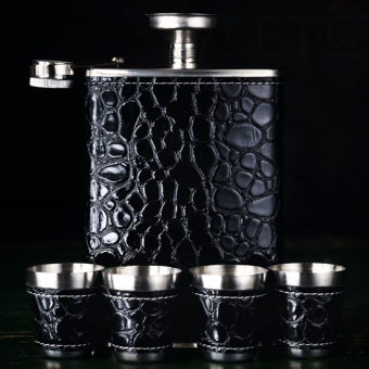 Набор фляжка и стопки под кожу Крокодил черный  в окантовке