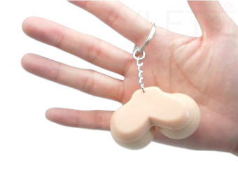 Брелок грудь антистресс