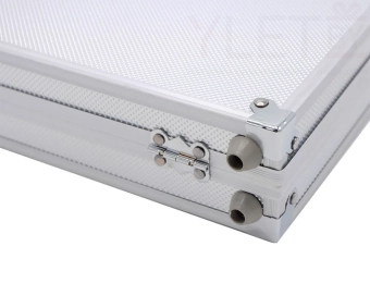 Набор для покера 300 фишек в кейсе с номиналом