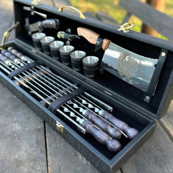 Набор с шампурами для шашлыка в чемодане Скиф, 17 предметов, черный 1002 Кизляр