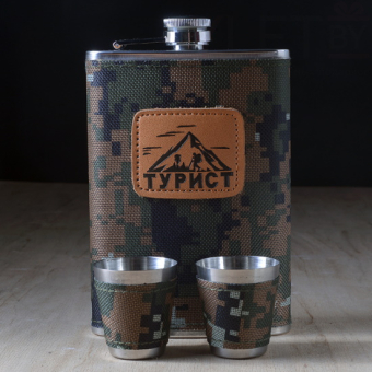 Набор фляжка, стопки и мультитулы Турист