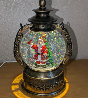 Снежный шар с подсветкой музыкальный Ретро фонарь круглый "Дед мороз с птицей" d - 15 см, высота 22 см