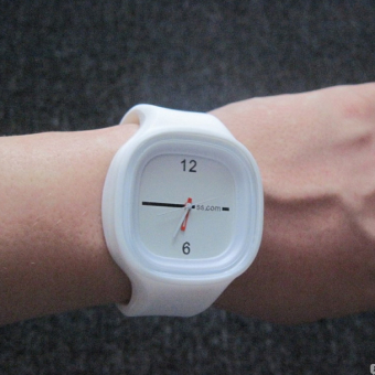 Часы наручные на силиконовом ремешке Белые